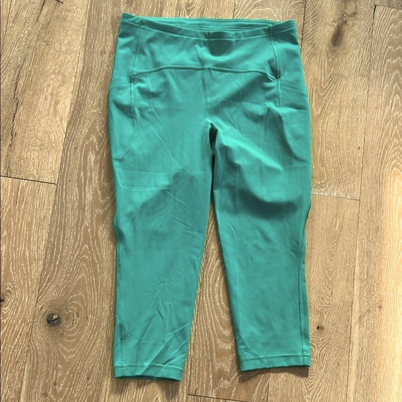 Lululemon 23" Swift Speed Crop - Picture 8 of 15